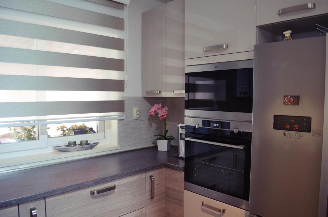 Apartments Rina - Kneze Račišće エクステリア 写真