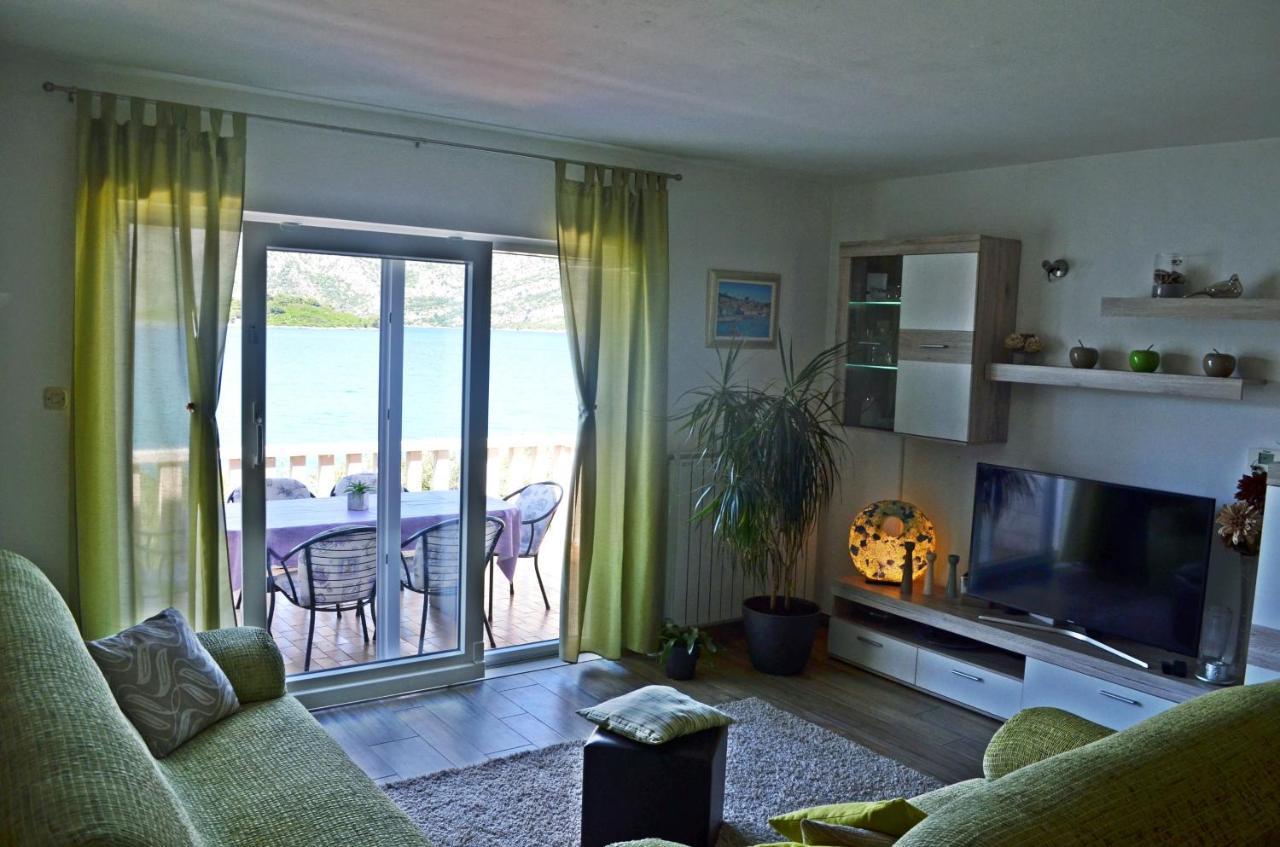 Apartments Rina - Kneze Račišće エクステリア 写真