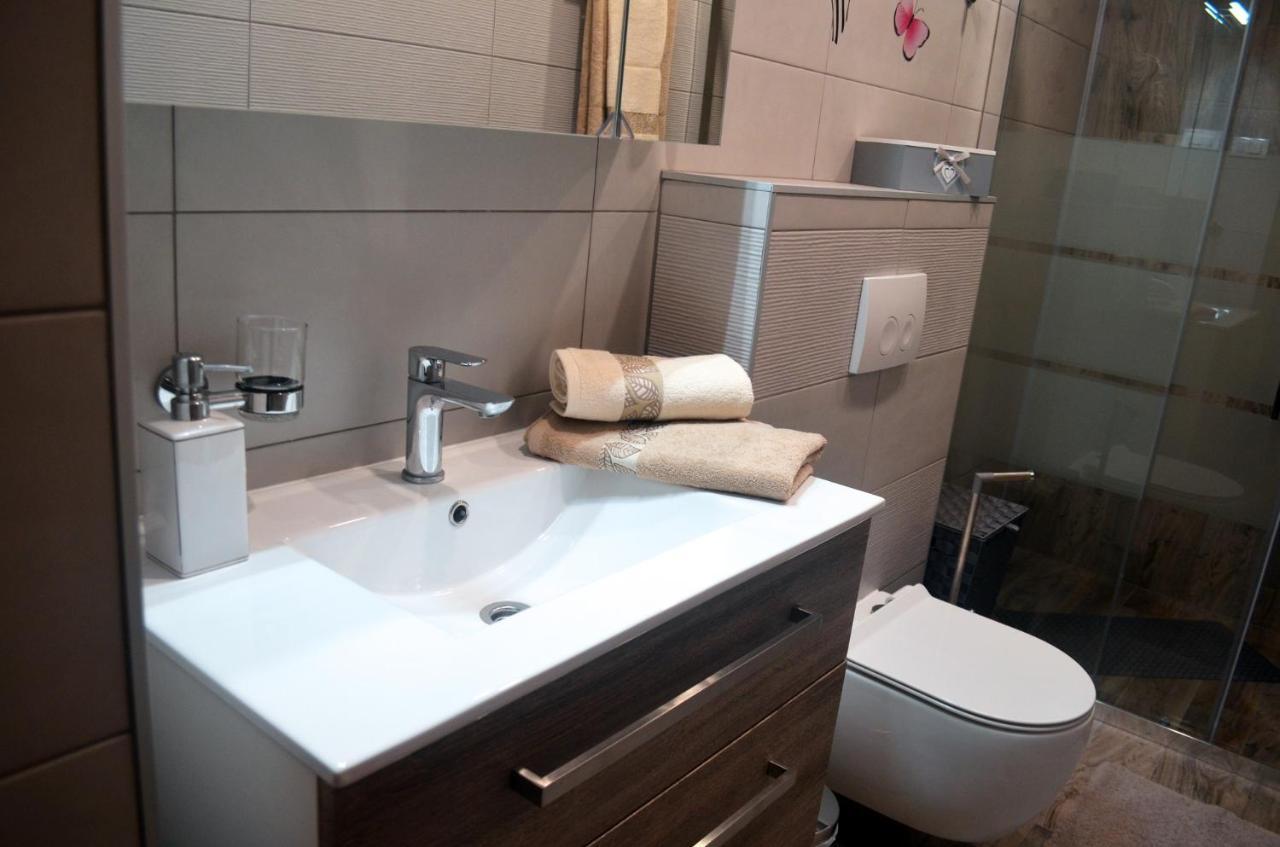 Apartments Rina - Kneze Račišće エクステリア 写真